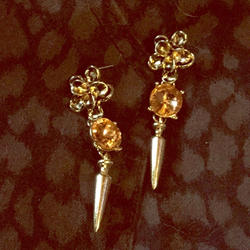 NWT Stella & Dot crystal Earrings